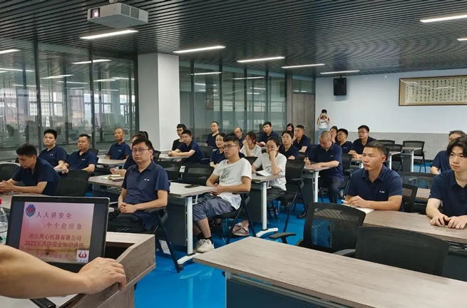 Simulacros de entrenamiento de seguridad contra incendios