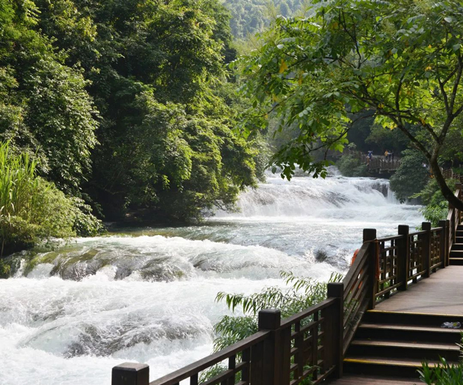 Celebre el 100 ° aniversario de la fundación del Partido Comunista de China, Xiangyi Centrifuge Colorful Guizhou Tour de 5 días